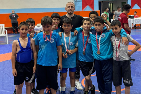 Gemlik Belediyespor güreşçilerinden il seçmelerinde başarı<