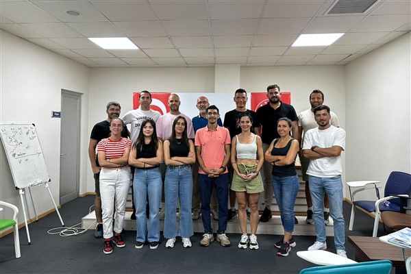 Rize’de Triatlon Federasyonu 2. Kademe Antrenörlük Kursu yapıldı<