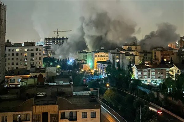 İsrail ve İran Cumartesi ve Pazar günü bir dizi saldırı daha gerçekleştirdi<