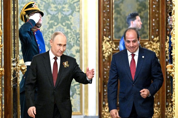 Putin, Mısır Devlet Başkanı es-Sisi ile bir araya geldi<