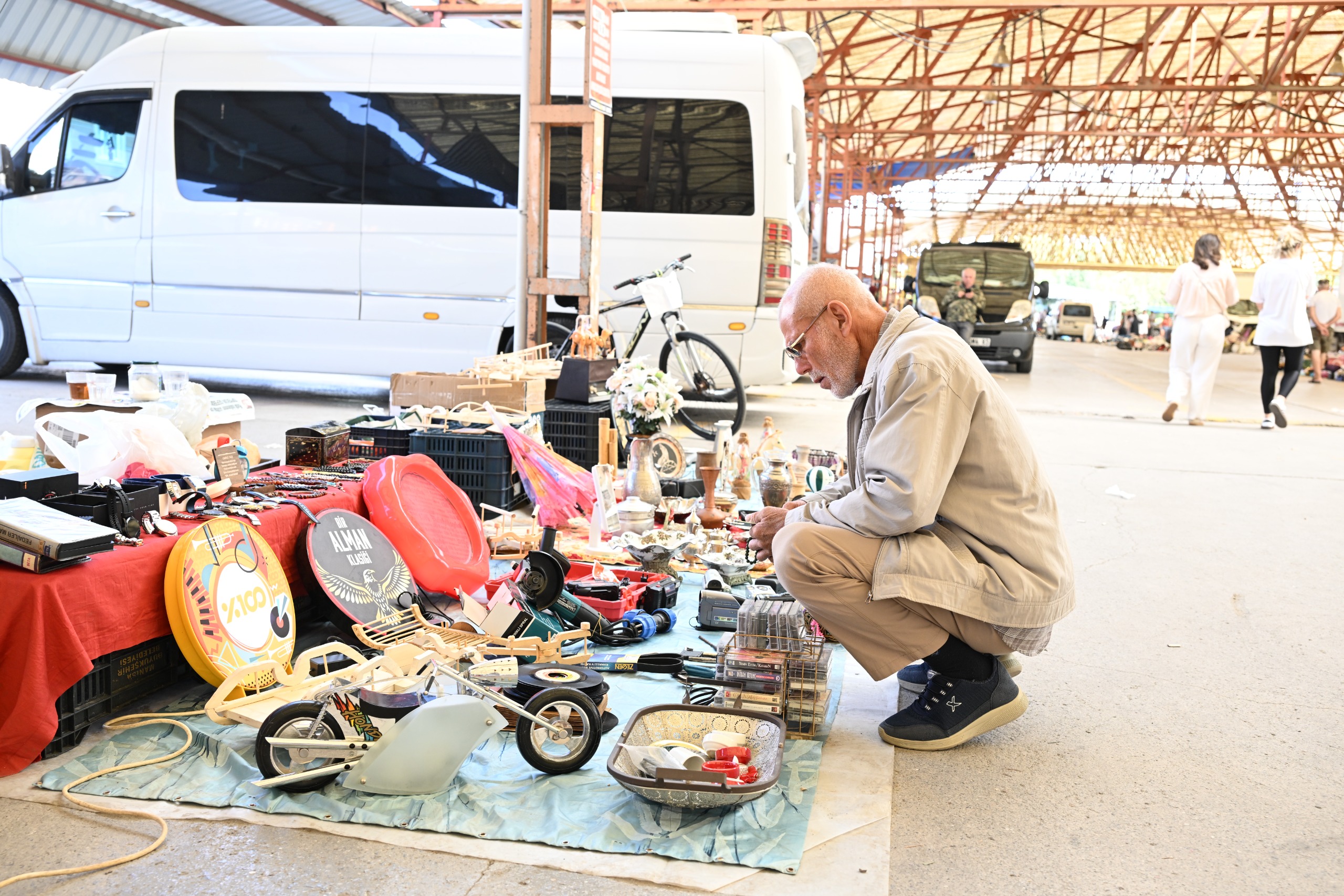 Manisa’da İkinci El Eşya Pazarı yeni yerinde hizmete başladı<