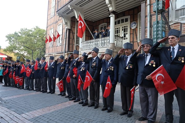 Bursa'nın işgalden kurtuluşunun yıl dönümü kutlandı<