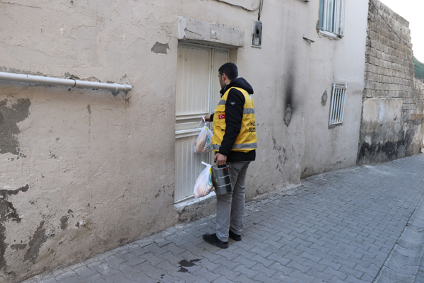 Haliliye Belediyesi'nden ihtiyaç sahibi ailelere iftar desteği<