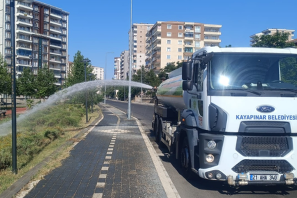 Kayapınar'da seyyar sulama ekibi yaz mesaisine başladı