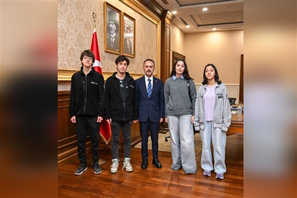 Kocaeli Üniversitesi Space Roket Takımı'ndan Vali Aktaş’a ziyaret