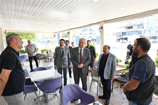 Başkan Kocagöz, Varsak esnafını ziyaret etti<