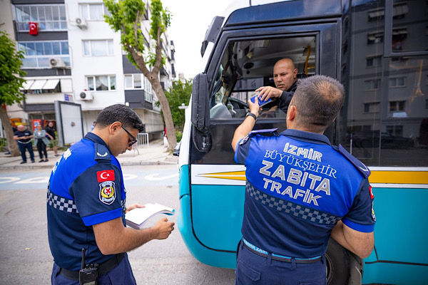 İzmir’de Kurban Bayramı öncesi denetimler artırıldı<