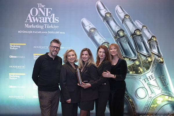 Orzax, The ONE Awards’ta 4. kez “Yılın İtibarlı Markası” seçildi<