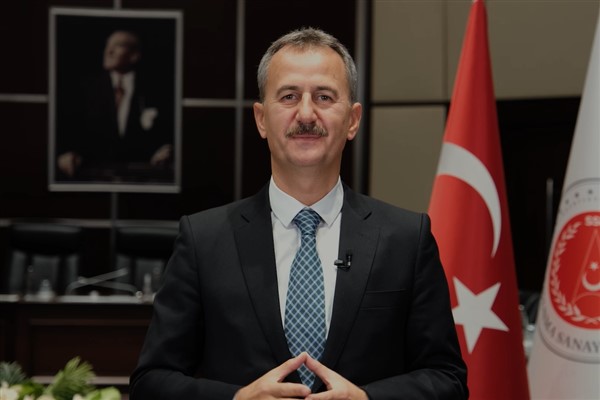 Savunma Sanayii Başkanı Görgün, TEKNOFEST KKTC'de stantları gezdi