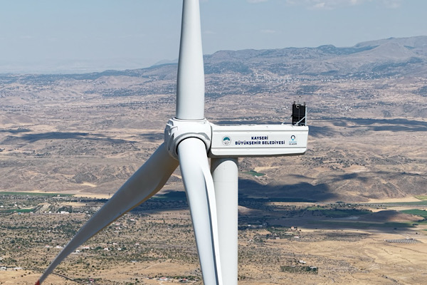 Kayseri’de raylı sistem ve elektrikli otobüslerin enerjisi rüzgardan sağlanıyor<