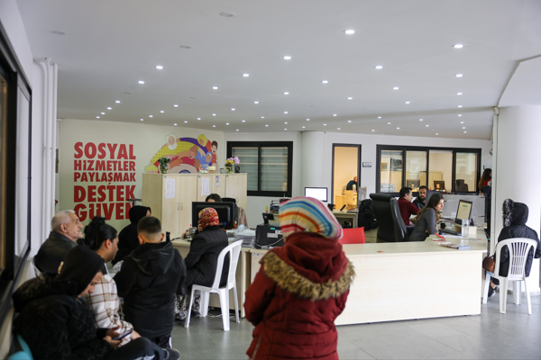 Emekli Destek Kartı'na başvurular sürüyor