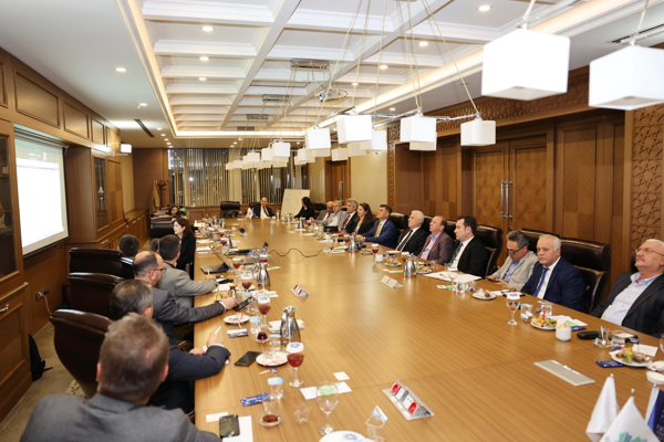 Başkan Bozbey: Bursa, artık bir su şehri değil, o yüzden su tüketen sanayi tartışılmalı<