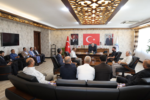 Eyyübiye’de muhtar ve vatandaşların talepleri dinlendi<