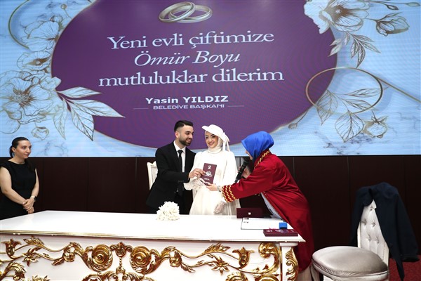 Bağcılar’da 5 Mayıs'ta 18 çiftin nikahı kıyıldı<