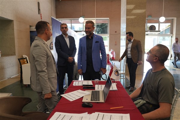 Kartal Belediyesi'nin aracılığıyla iş görüşmeleri gerçekleştiriliyor