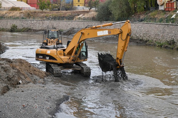 Ankara’da 434 kilometre açık ve kapalı kesit dere temizlendi<