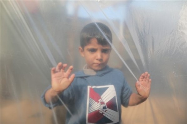 UNRWA: Gazze’de yerinden edilen aileler için okullar güvenli sığınak oldu<