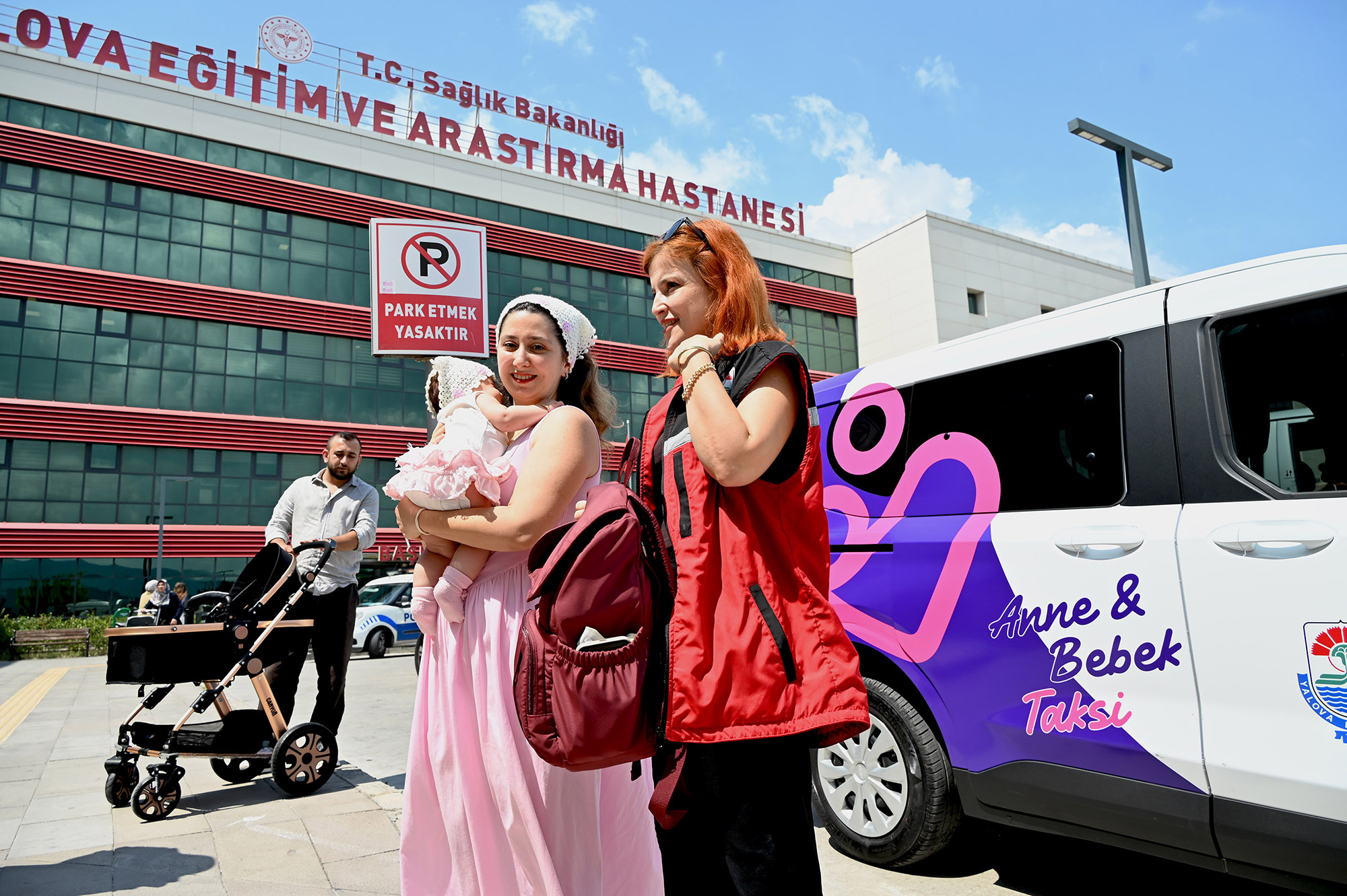 Yalova Belediyesi’nden anne ve bebeklere ulaşım desteği<