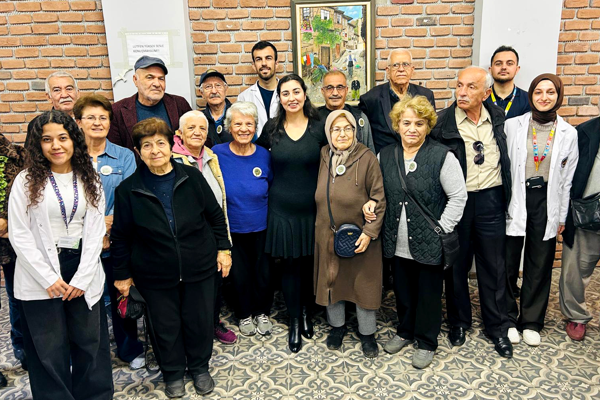 Muratpaşa’da 60 yaş üstüne sağlıklı yaşam rozeti