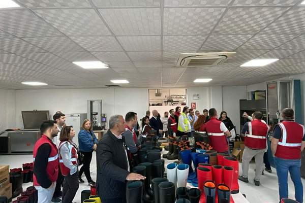 Manisa Büyükşehir Belediyesi’den iş güvenliği uzmanlarına KKD eğitimi<