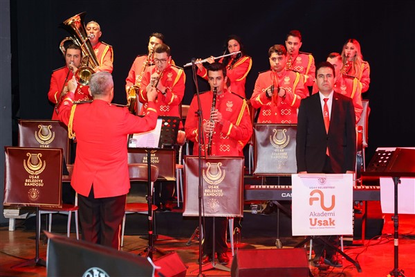 Uşak'ta Cumhuriyet Bayramı kutlamaları gerçekleşti<