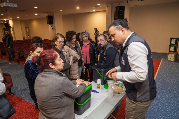 İzmir'de bokaşi kompost uygulaması devam ediyor