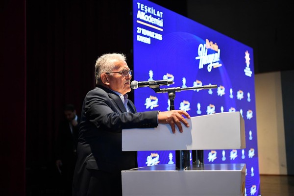 Başkan Büyükkılıç, Teşkilat Eğitim Programı’na katıldı 