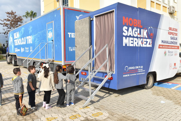 Kepez Belediyesi'nden öğrencilere göz sağlığı taraması