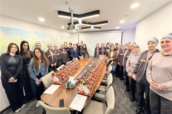 AVM çalışanlarına teşekkür etkinliği düzenlendi<