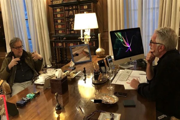 Trump'ın eski danışmanı öncek Papa''yı 'devre dışı bırakmak' için Epstein'la yakınlaşmış