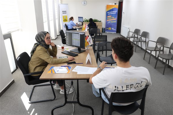 Konya'da YKS adaylarına ücretsiz tercih danışmanlığı