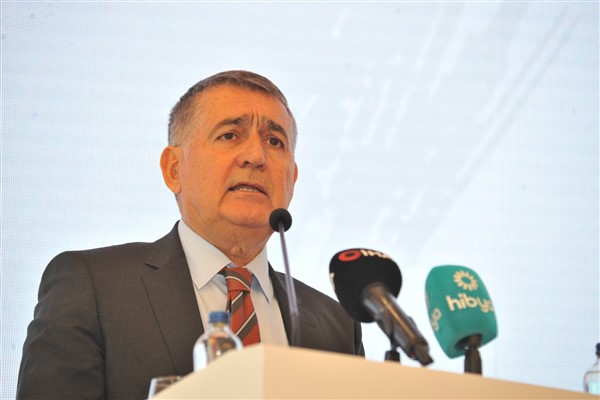 TÜSİAD Başkanı Turan: “Kadınların yoğun olduğu sektörlerde otomasyon riski daha yüksek”
