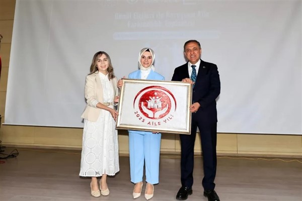Bingöl’de “Koruyucu Aile ve Gönül Elçileri” programı gerçekleştirildi<