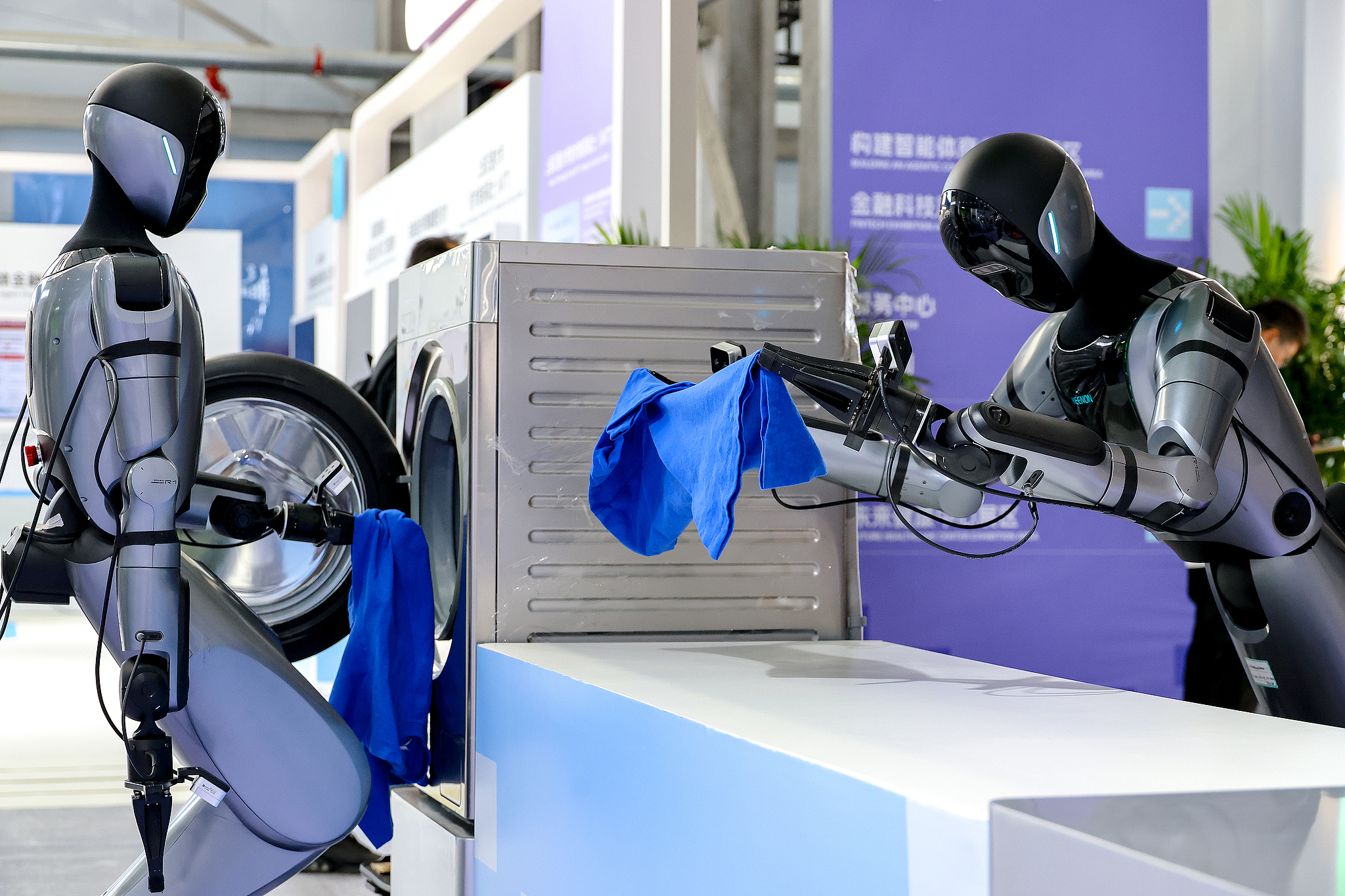Çin'de üretken YZ kullanıcı sayısı 700 milyonu aştı<