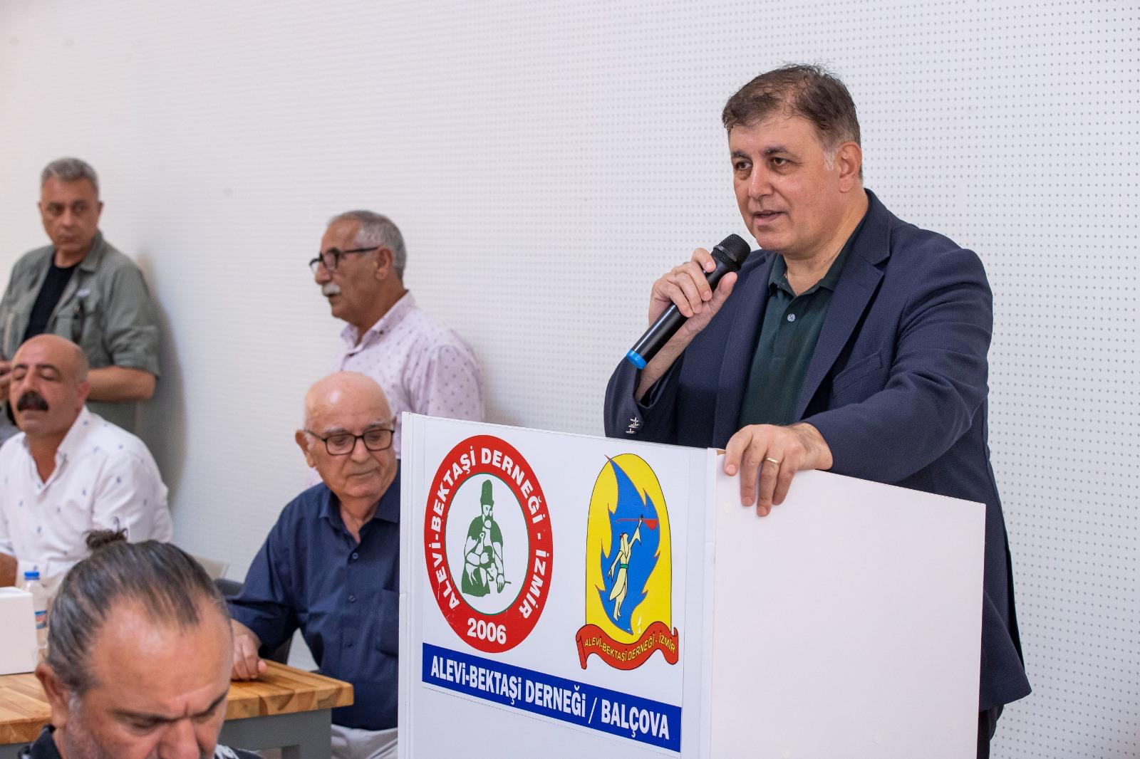 Başkan Tugay Balçova Cemevi’nde aşure lokmasına ortak oldu