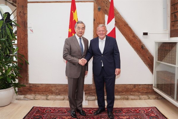 Wang Yi, Danimarkalı mevkidaşı Rasmussen ile görüştü<