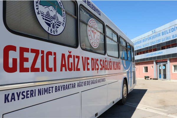 Kayseri Gezici Ağız ve Diş Sağlığı Kliniği, bin 724 vatandaşa ulaştı<