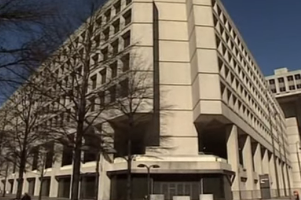 Washington polisi bu ay Çalışma Bakanı'nın ofisinde arama yapmış<