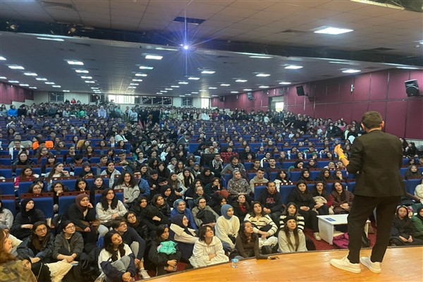  Konya Büyükşehir Belediyesi, Şehir Konferansları düzenlemeye devam ediyor<