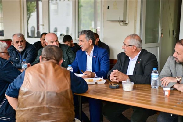 Başkan Deviren, Fevziye Mahallesi'ni ziyaret etti