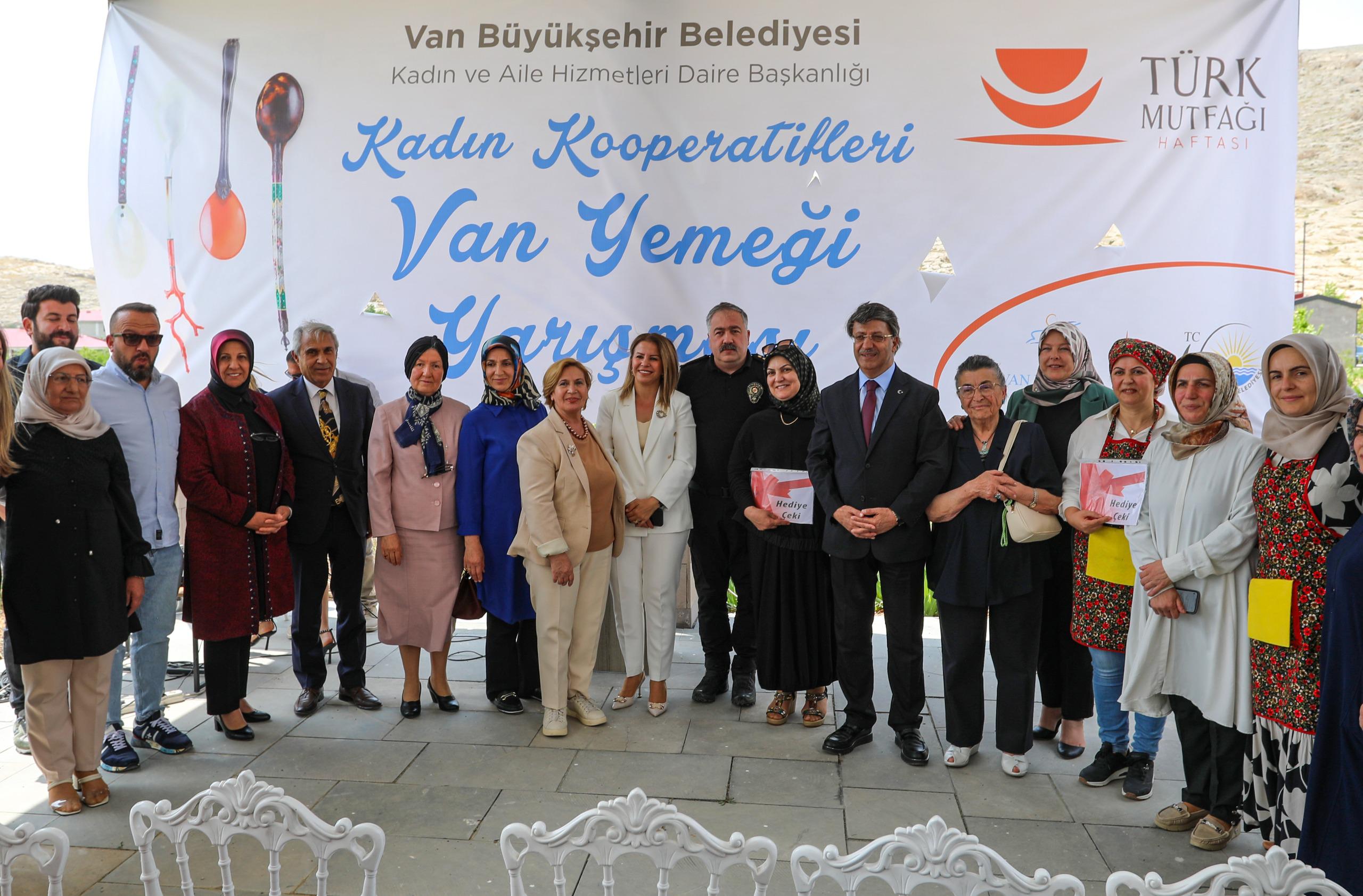 Van'da kadın kooperatifleri arasında yemek yarışması düzenlendi<