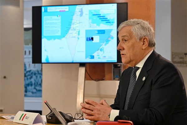 Tajani, Roma’daki antisemitik saldırıyı kınadı<
