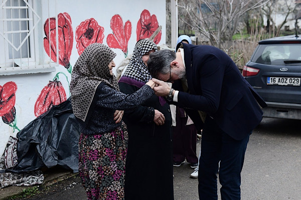 Başkan Erol Bayramda 30 kırsal mahalleyi ziyaret etti<