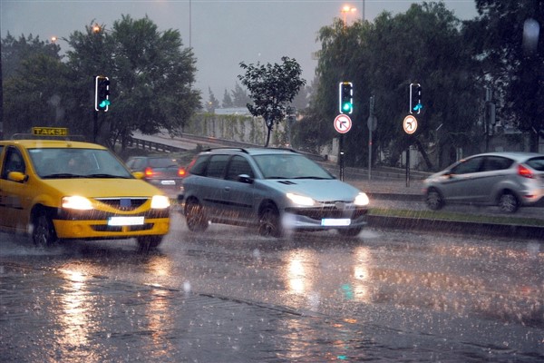 Meteoroloji'den kuvvetli yağış uyarısı