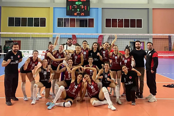 Hatay'da voleybol sezonu tamamlandı<