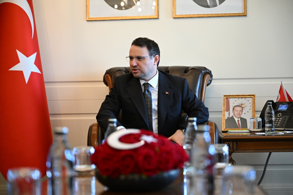 Bakan Gürlek, Düzce'de ziyaretler gerçekleştirdi<