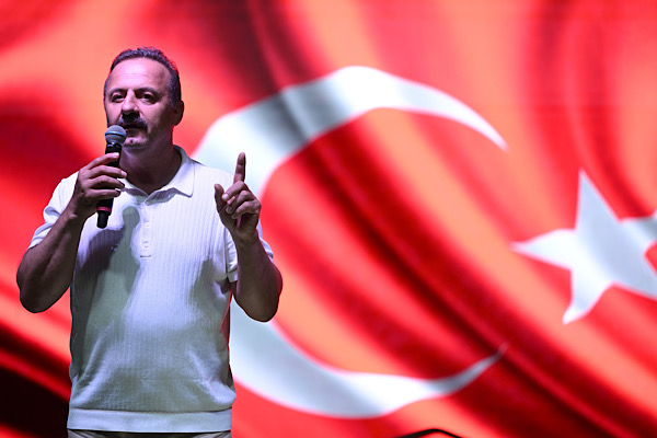 Ağıralioğlu: Bir okul önünde silah sesleri duyulması kabul edilemez
