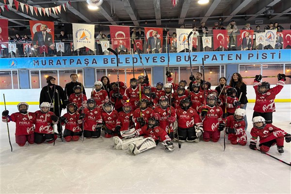 Muratpaşa’dan Antalya Altyapı Ligleri’ne çifte zafer