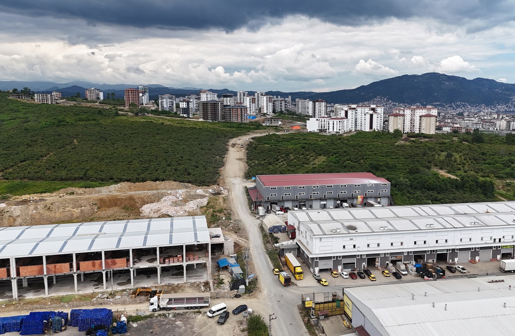 Ordu Büyükşehir Belediyesi'nden yol çalışması