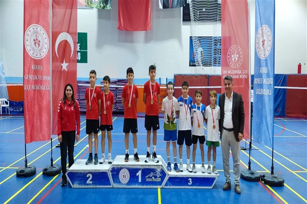 Osmangazi Belediyespor Badminton Takımı, Cumhuriyet Kupası’nda derece elde etti<